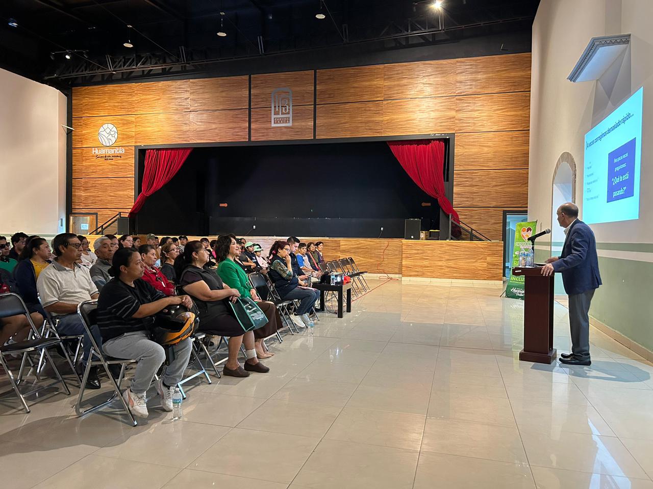 Gobierno Municipal de Huamantla promueve crianza positiva con conferencia 'Conectar antes de corregir'